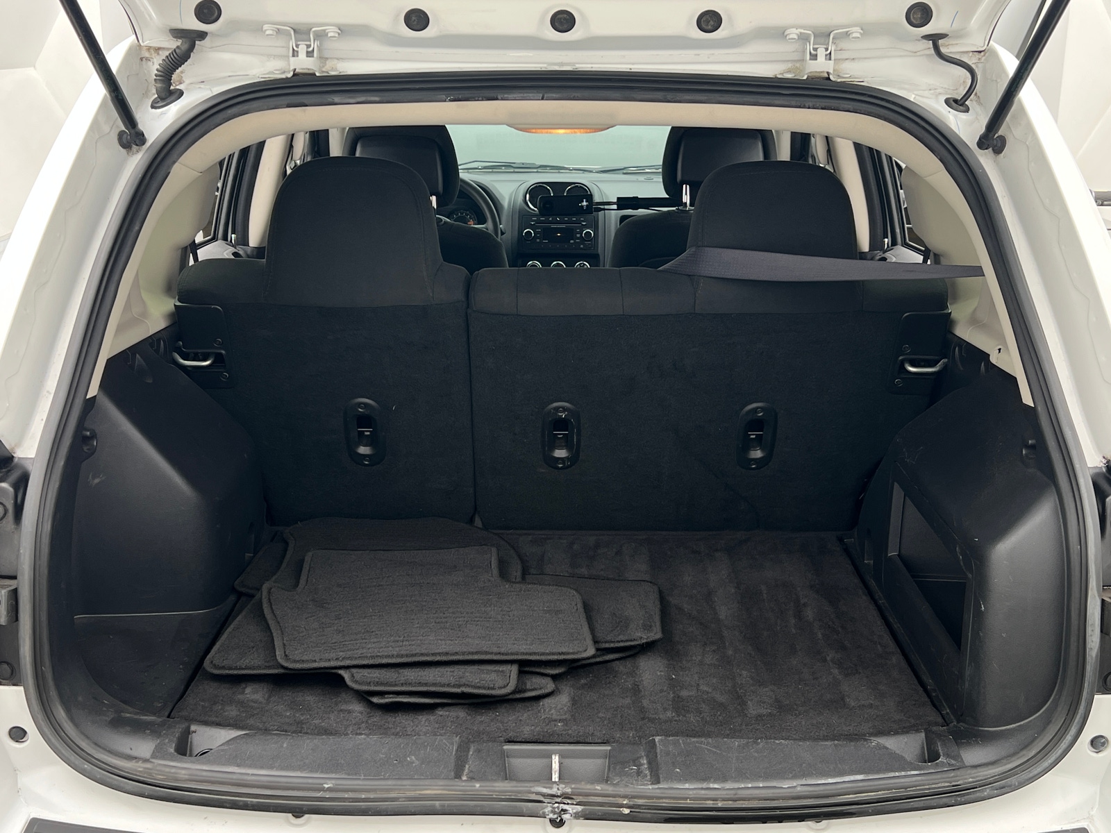 Thumbnail: 2016 Jeep Compass - 7