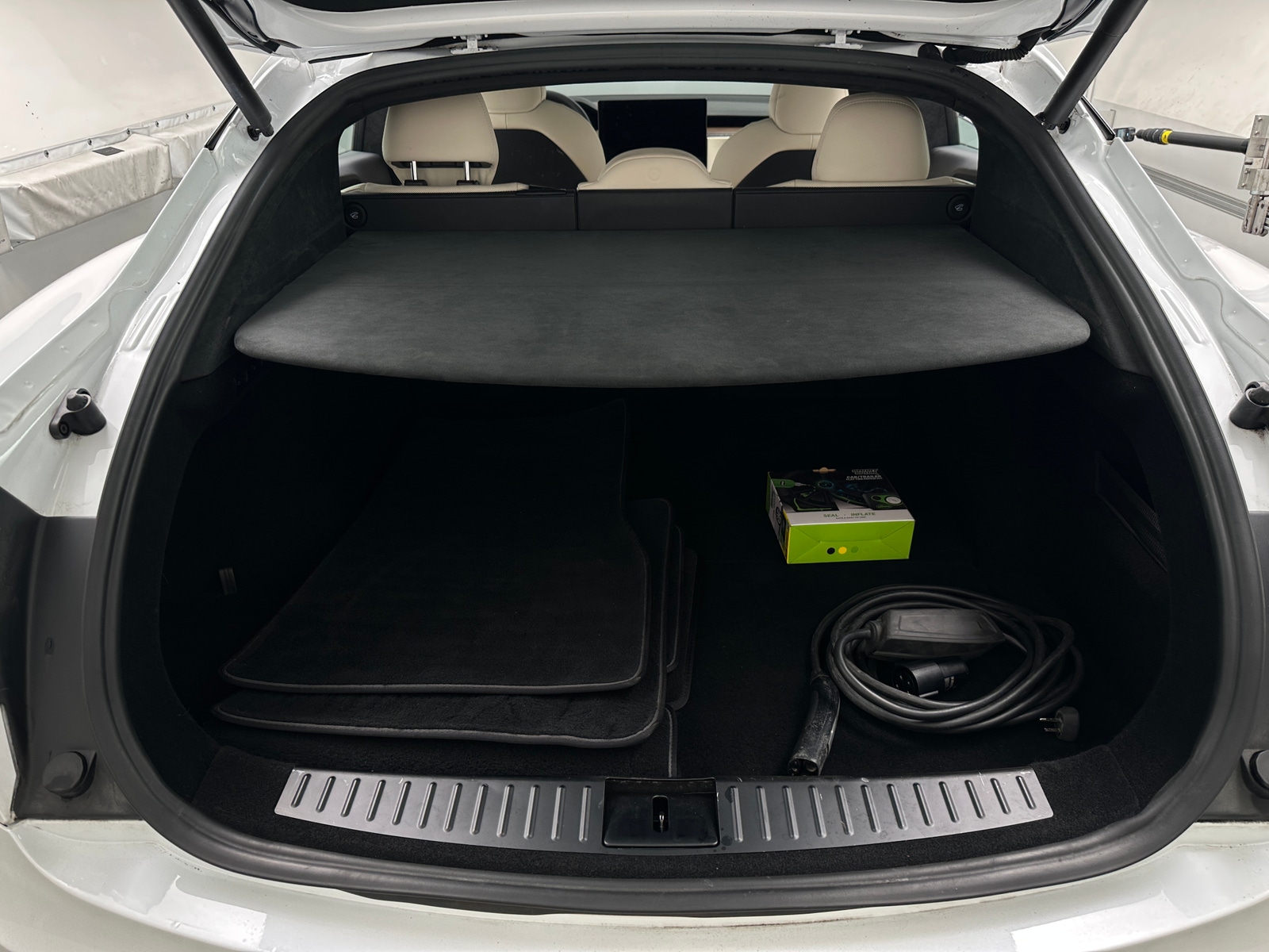 Thumbnail: 2023 Tesla Model S - 6