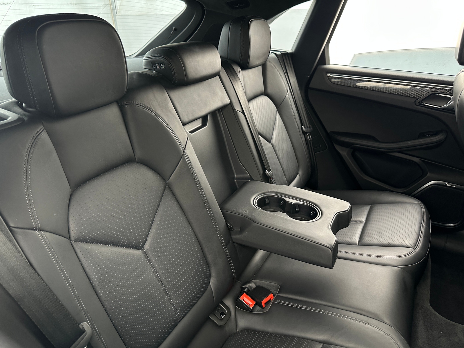 Thumbnail: 2015 Porsche Macan - 5