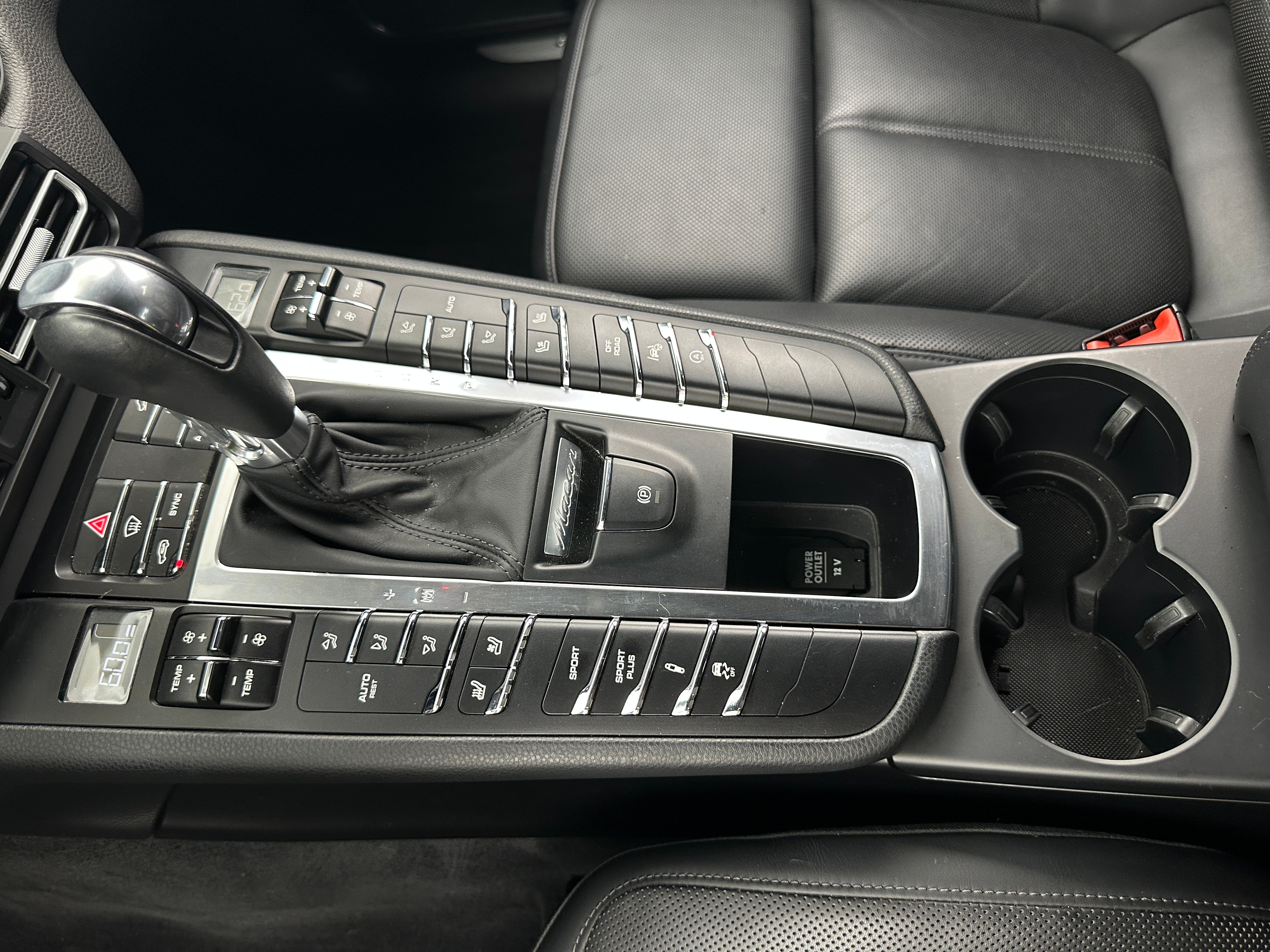 2015 Porsche Macan