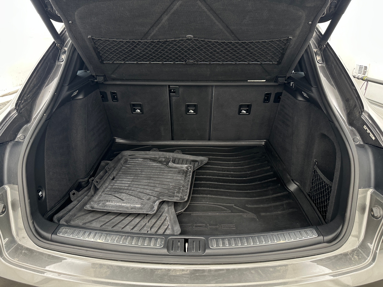 Thumbnail: 2015 Porsche Macan - 6