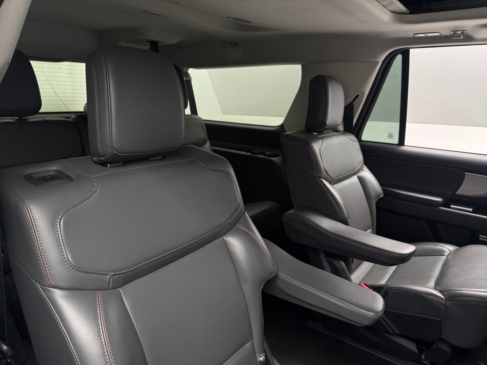 Thumbnail: 2025 Ford Expedition MAX - 5