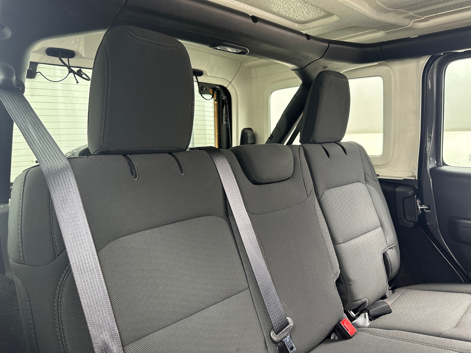 Thumbnail: 2022 Jeep Wrangler - 6