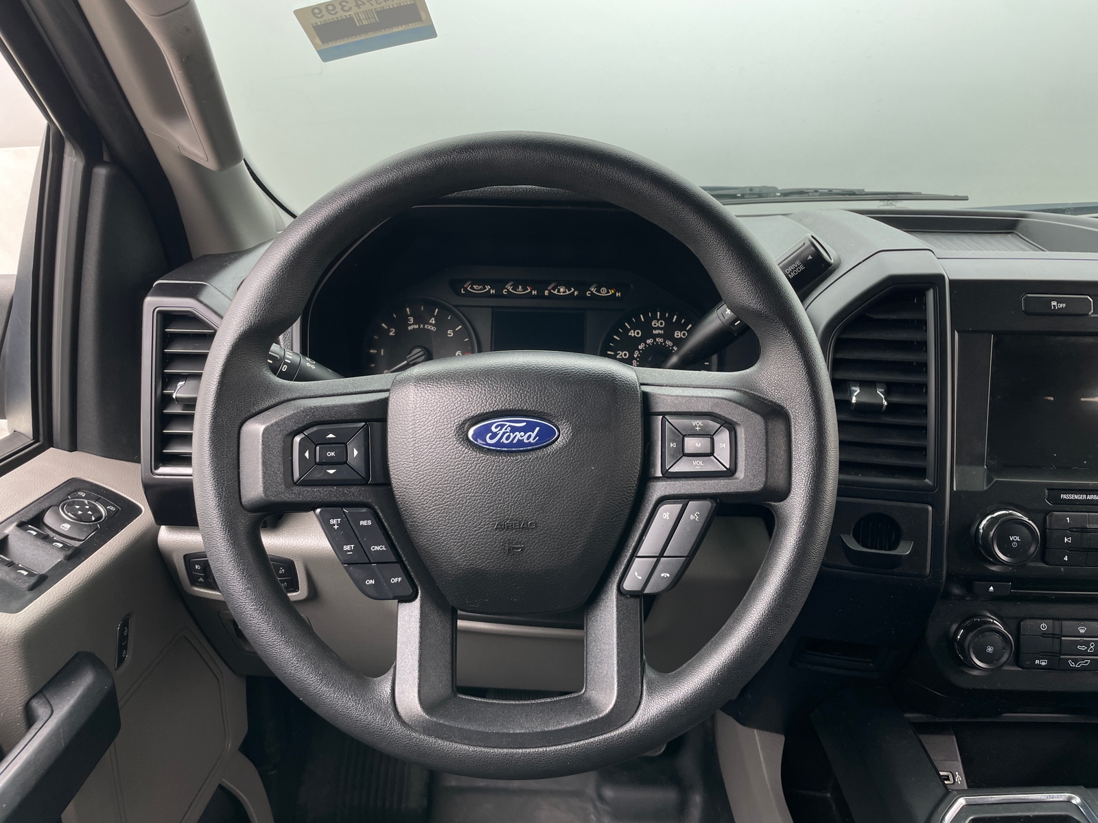 Thumbnail: 2018 Ford Econoline - 5