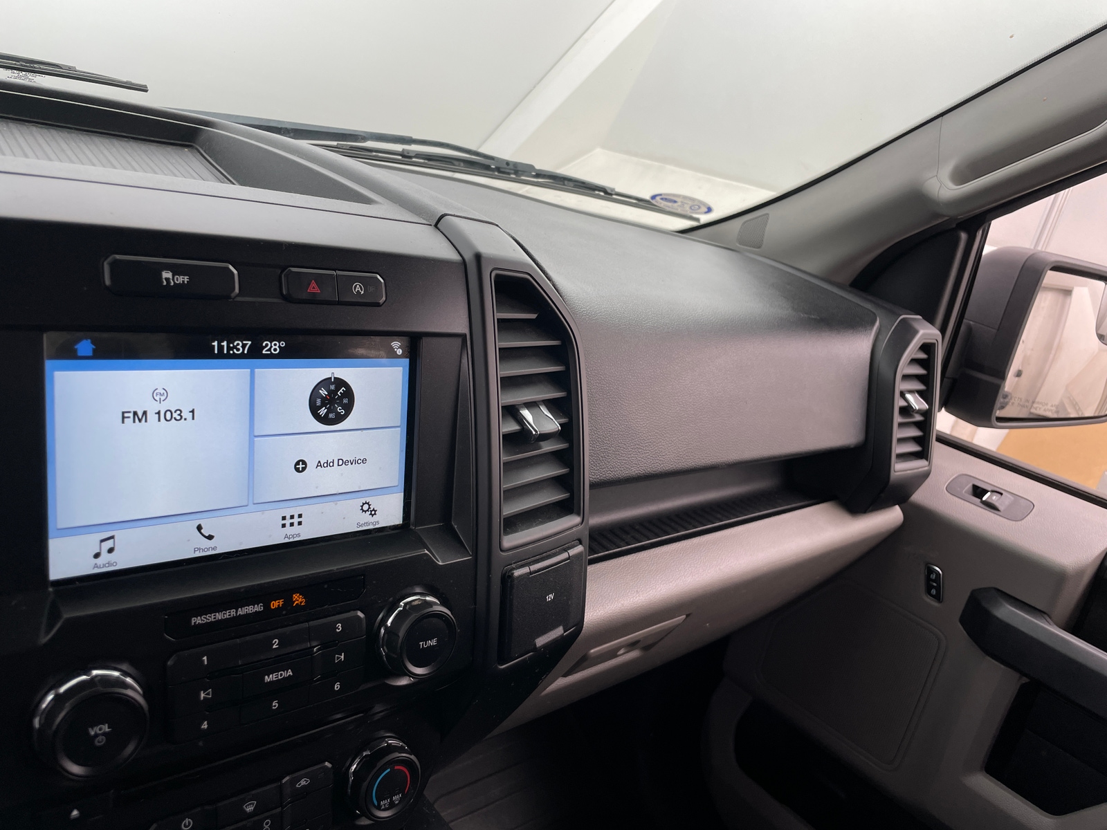 Thumbnail: 2018 Ford Econoline - 4