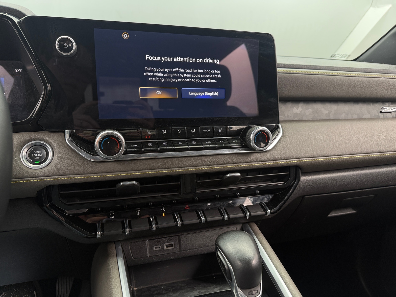 Thumbnail: 2024 Chevrolet Colorado - 3