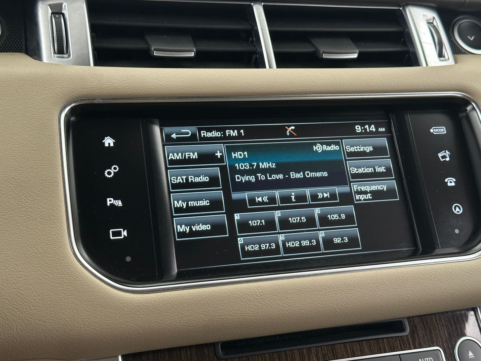 Thumbnail: 2016 Land Rover Range Rover Sport - 3