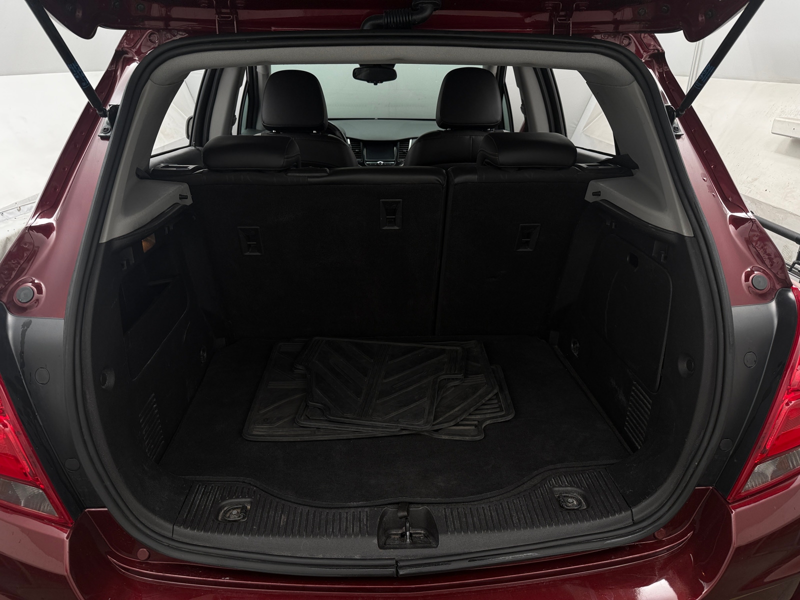 Thumbnail: 2017 Chevrolet Trax - 7