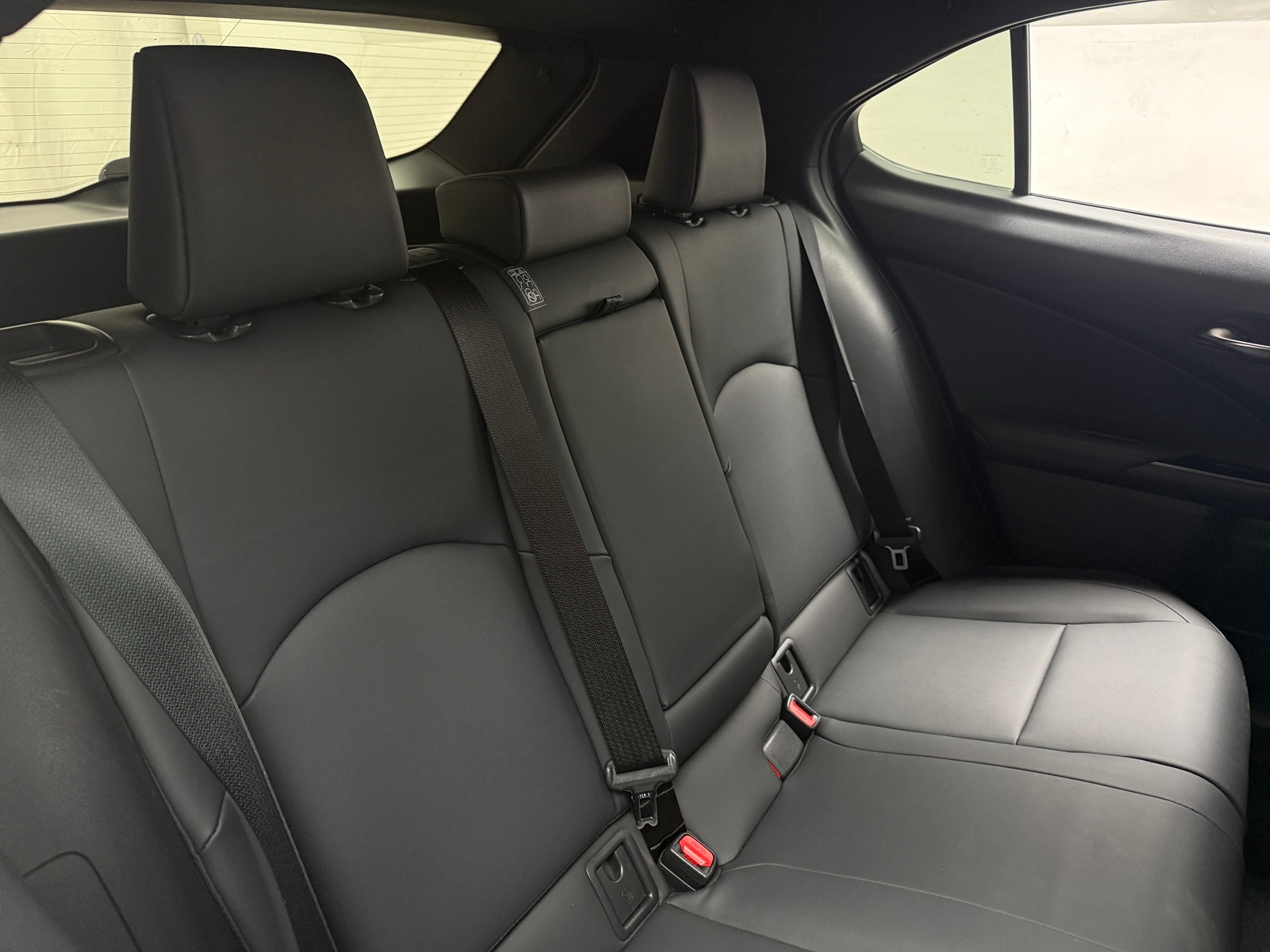 Thumbnail: 2024 Lexus UX - 5