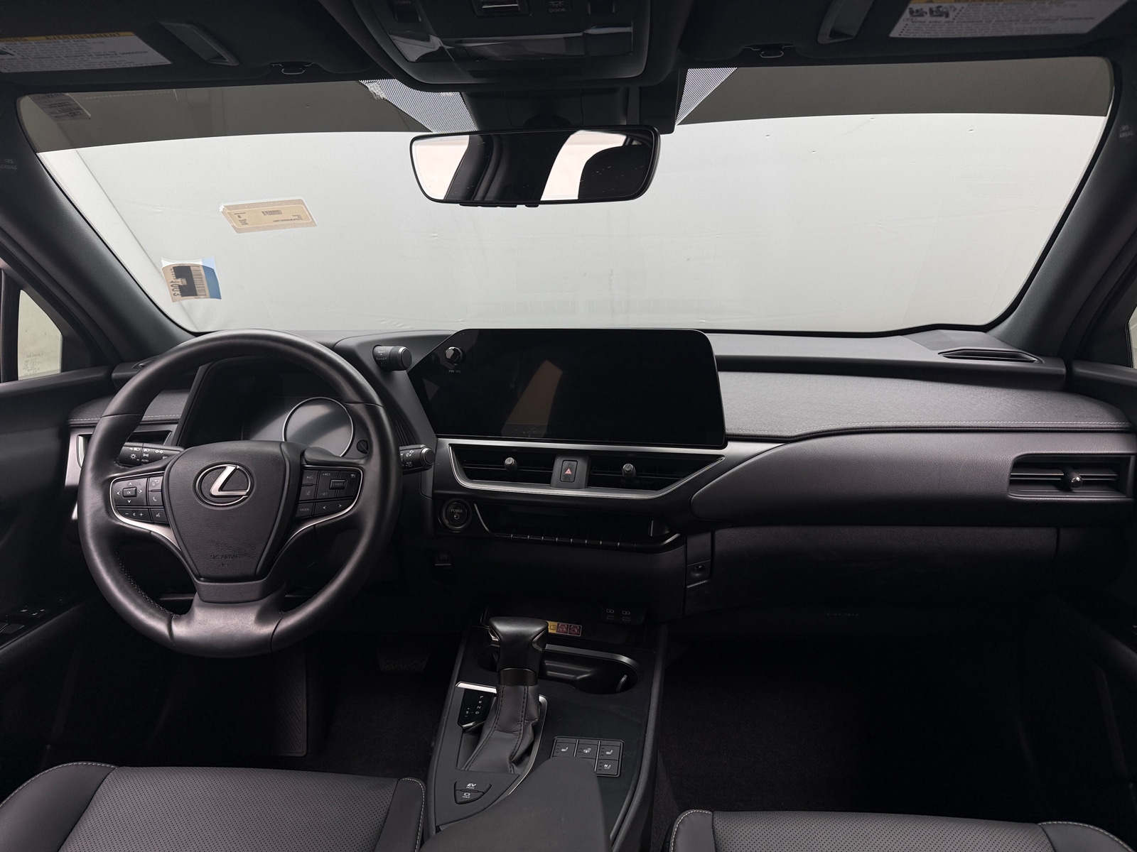 Thumbnail: 2024 Lexus UX - 2