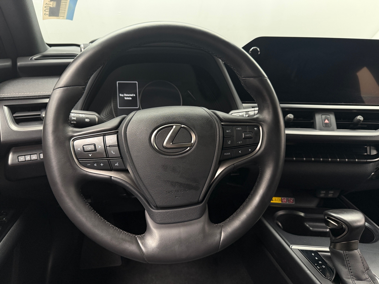 Thumbnail: 2024 Lexus UX - 4