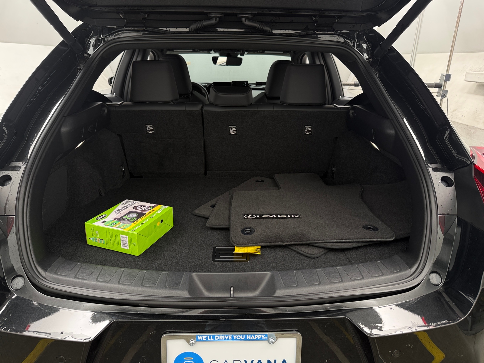 Thumbnail: 2024 Lexus UX - 6