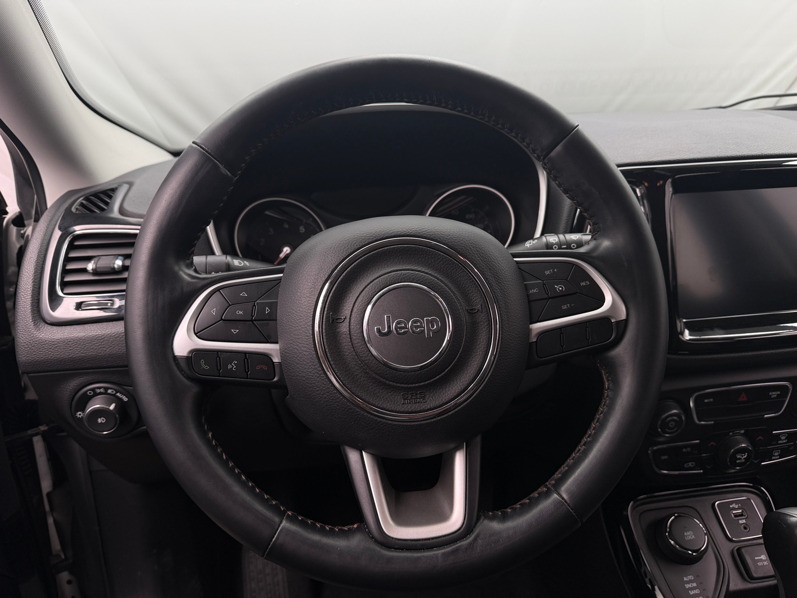 Thumbnail: 2020 Jeep Compass - 4