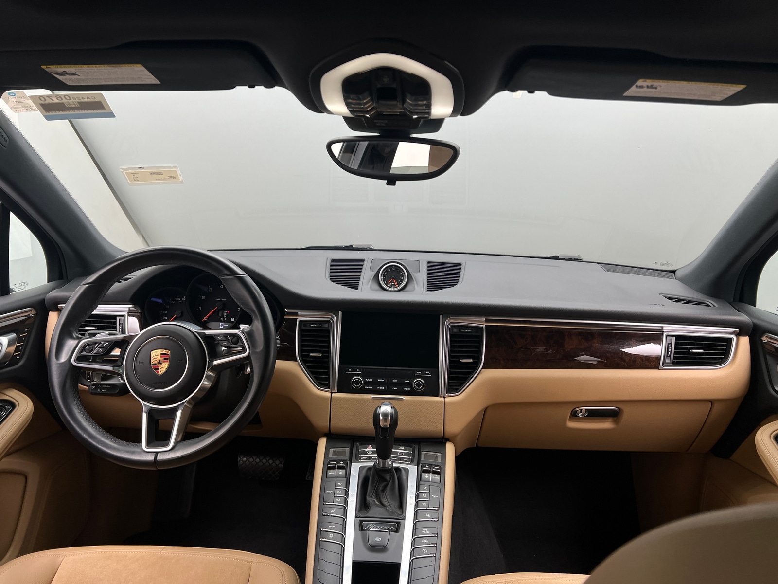 Thumbnail: 2018 Porsche Macan - 2