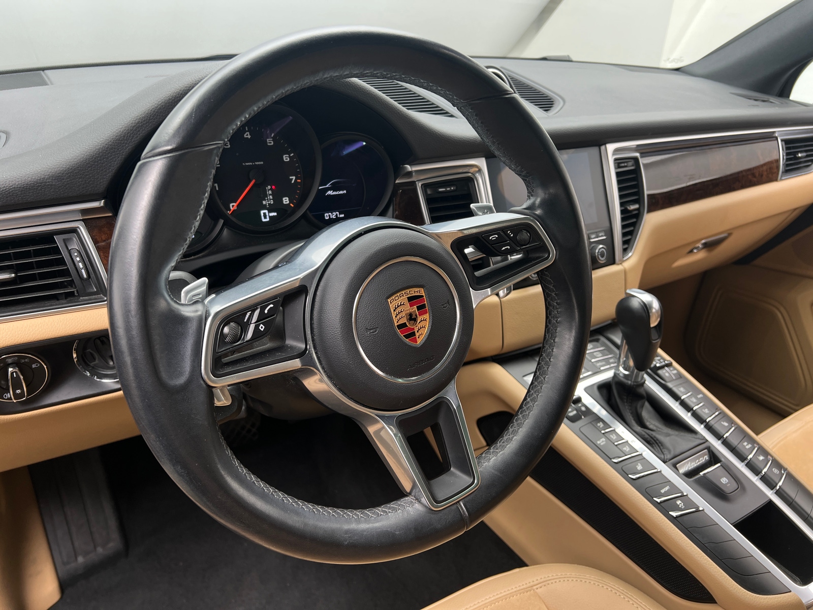 Thumbnail: 2018 Porsche Macan - 4