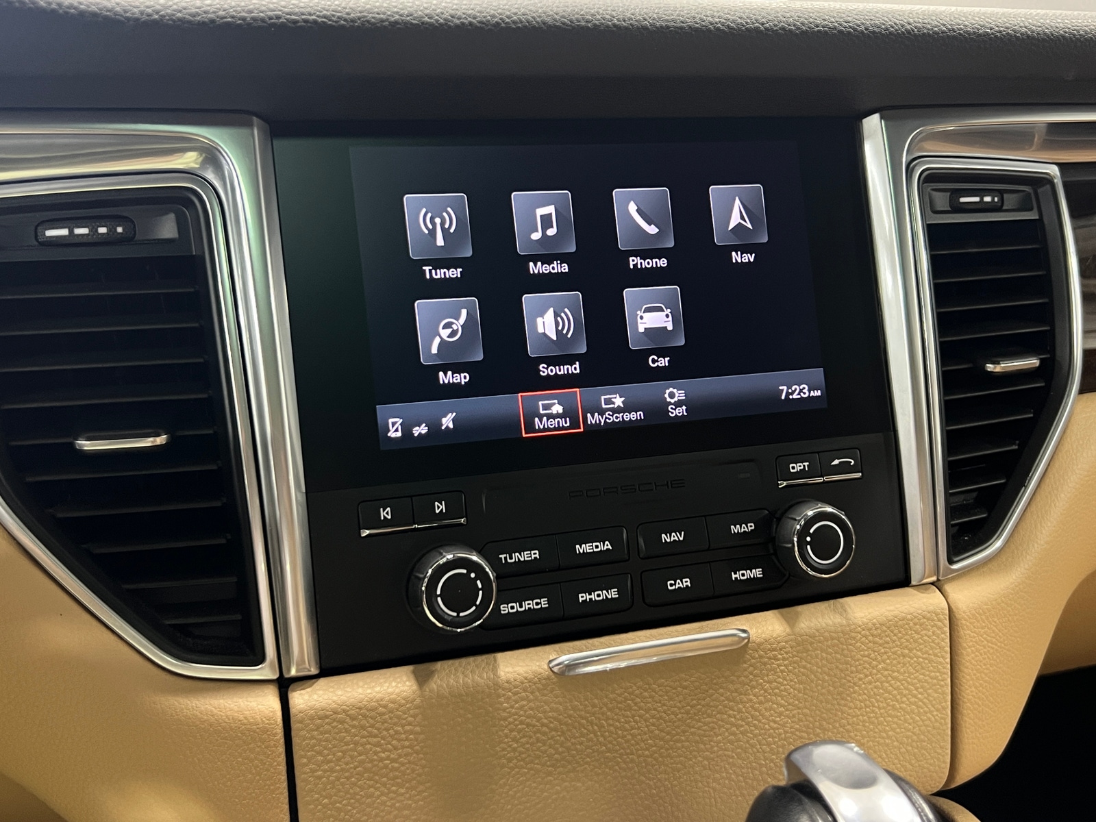 Thumbnail: 2018 Porsche Macan - 3