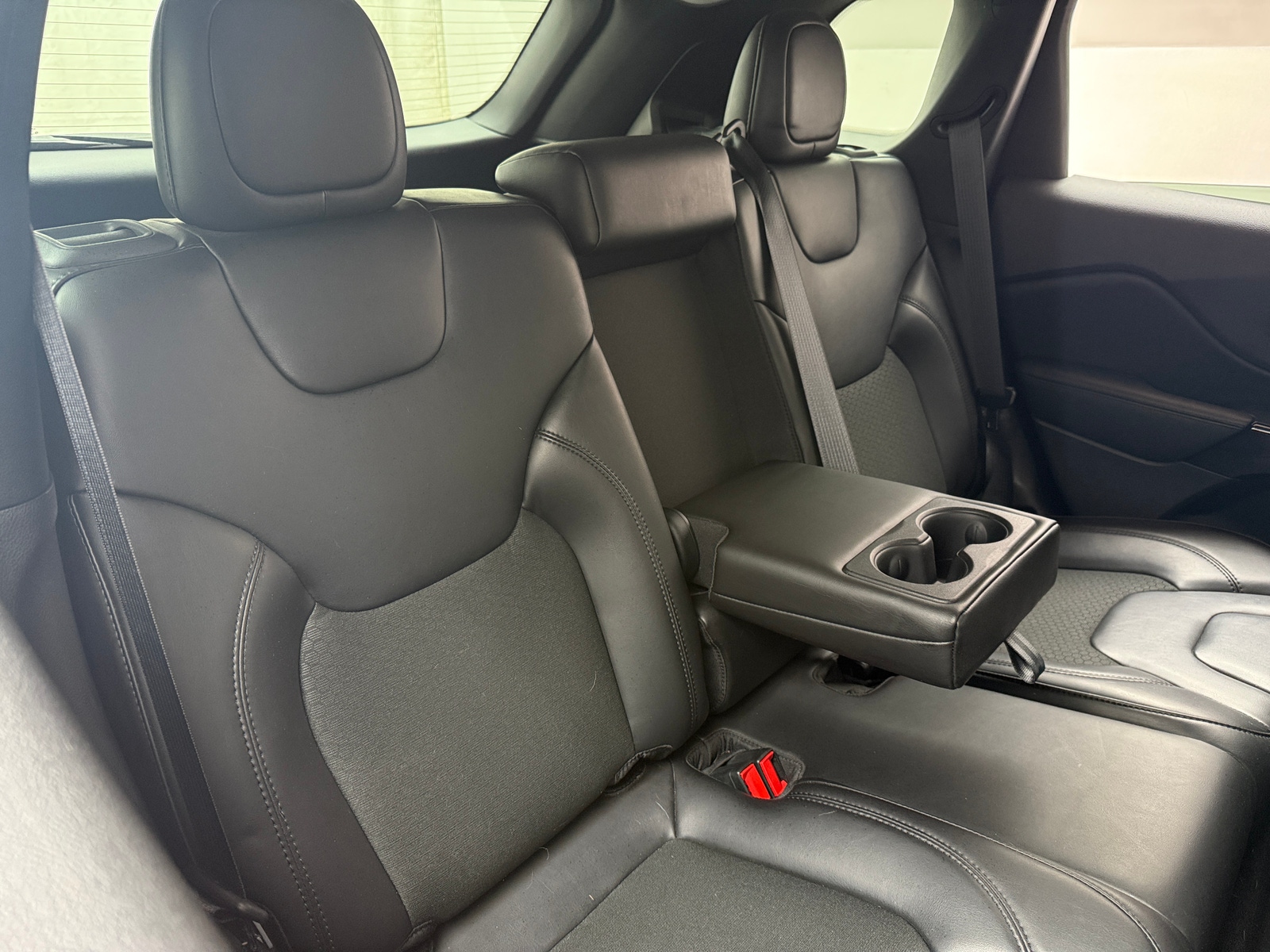 Thumbnail: 2021 Jeep Cherokee - 6