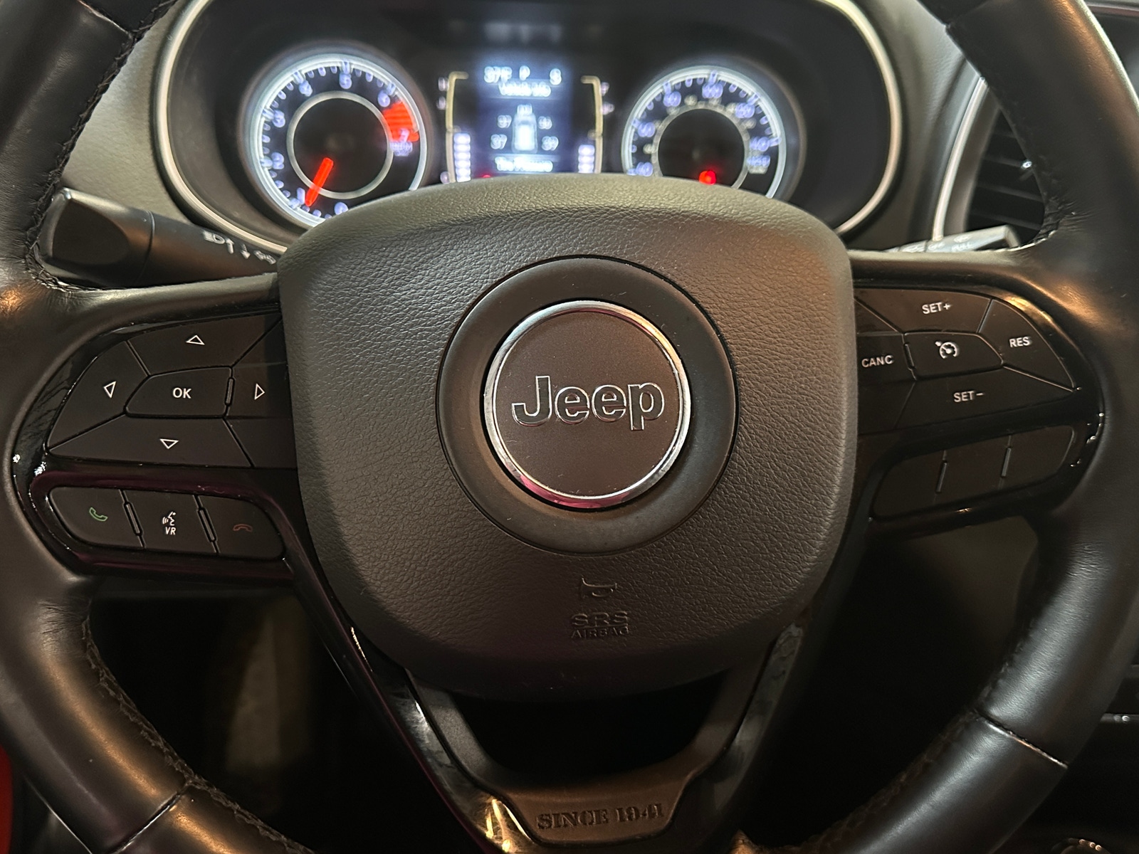 Thumbnail: 2021 Jeep Cherokee - 5