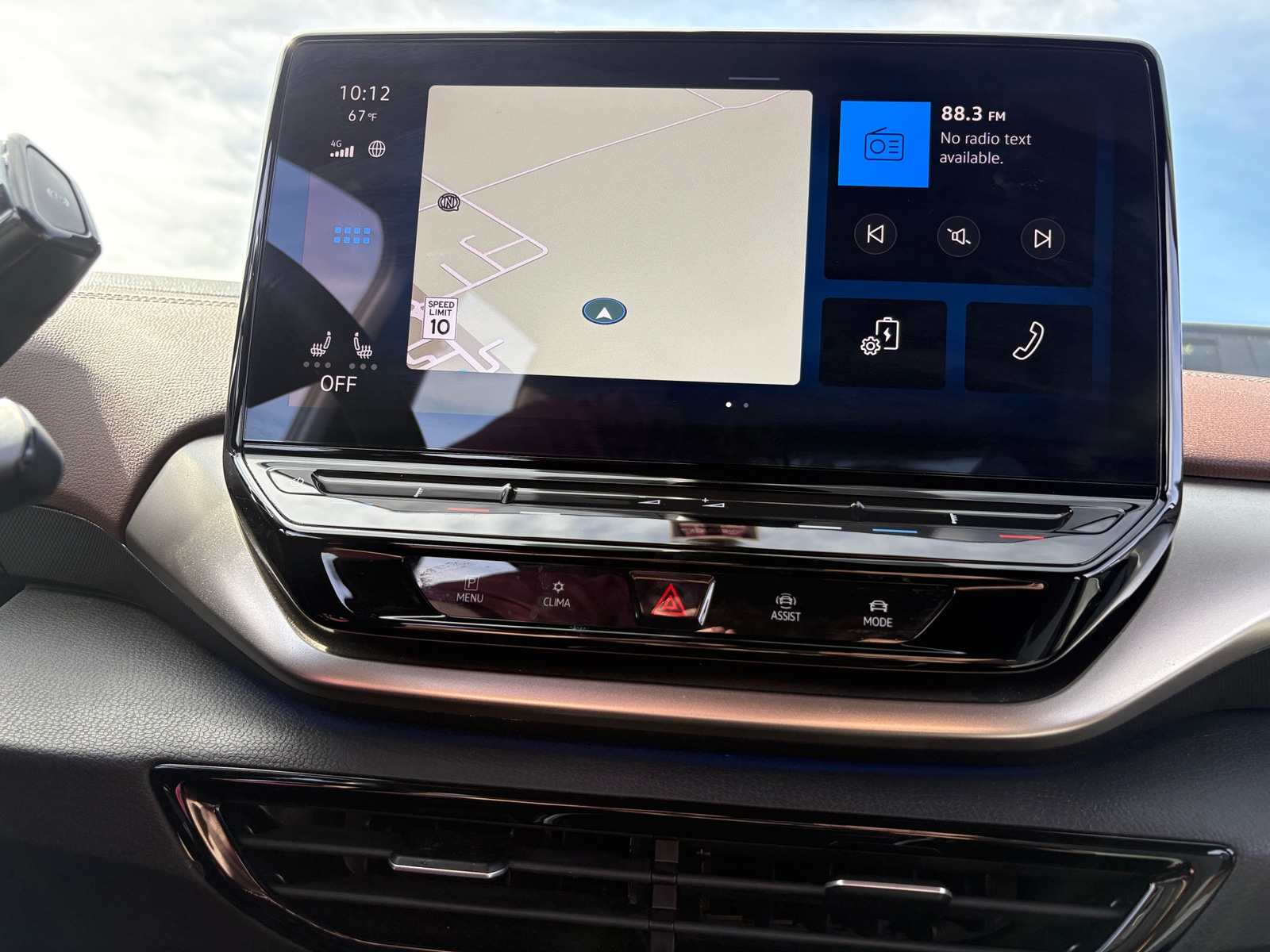 Thumbnail: 2023 Volkswagen ID.4 - 4