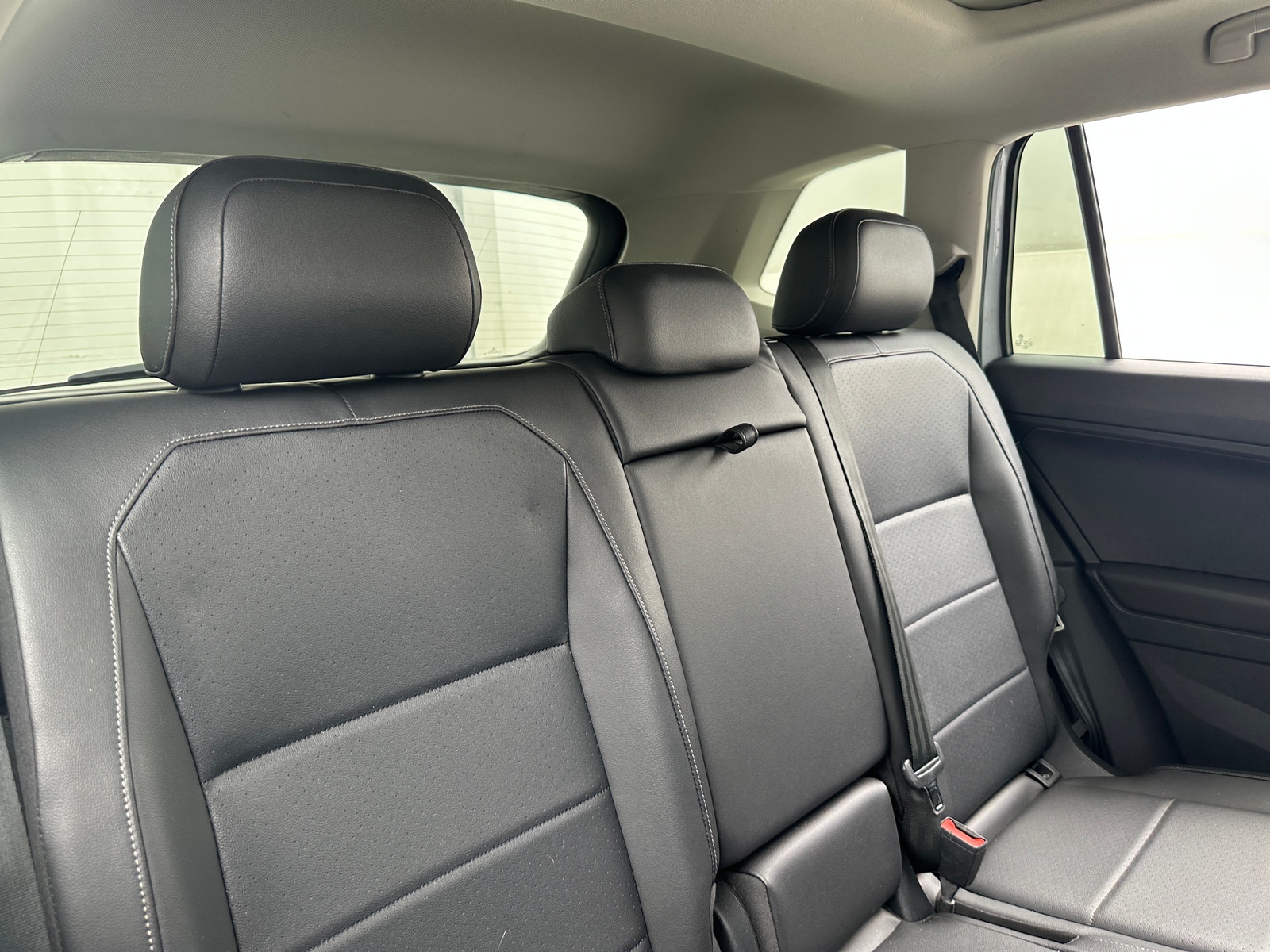 Thumbnail: 2018 Volkswagen Tiguan - 5