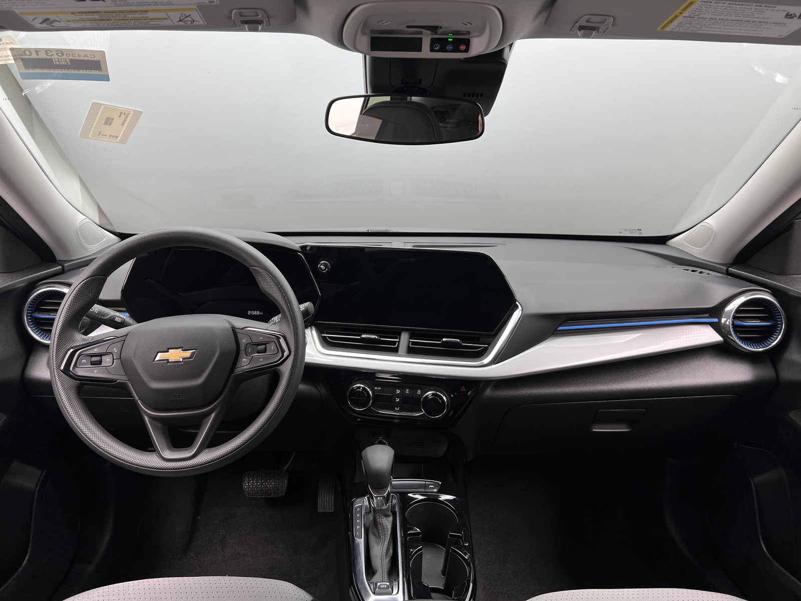 Thumbnail: 2025 Chevrolet Trax - 3