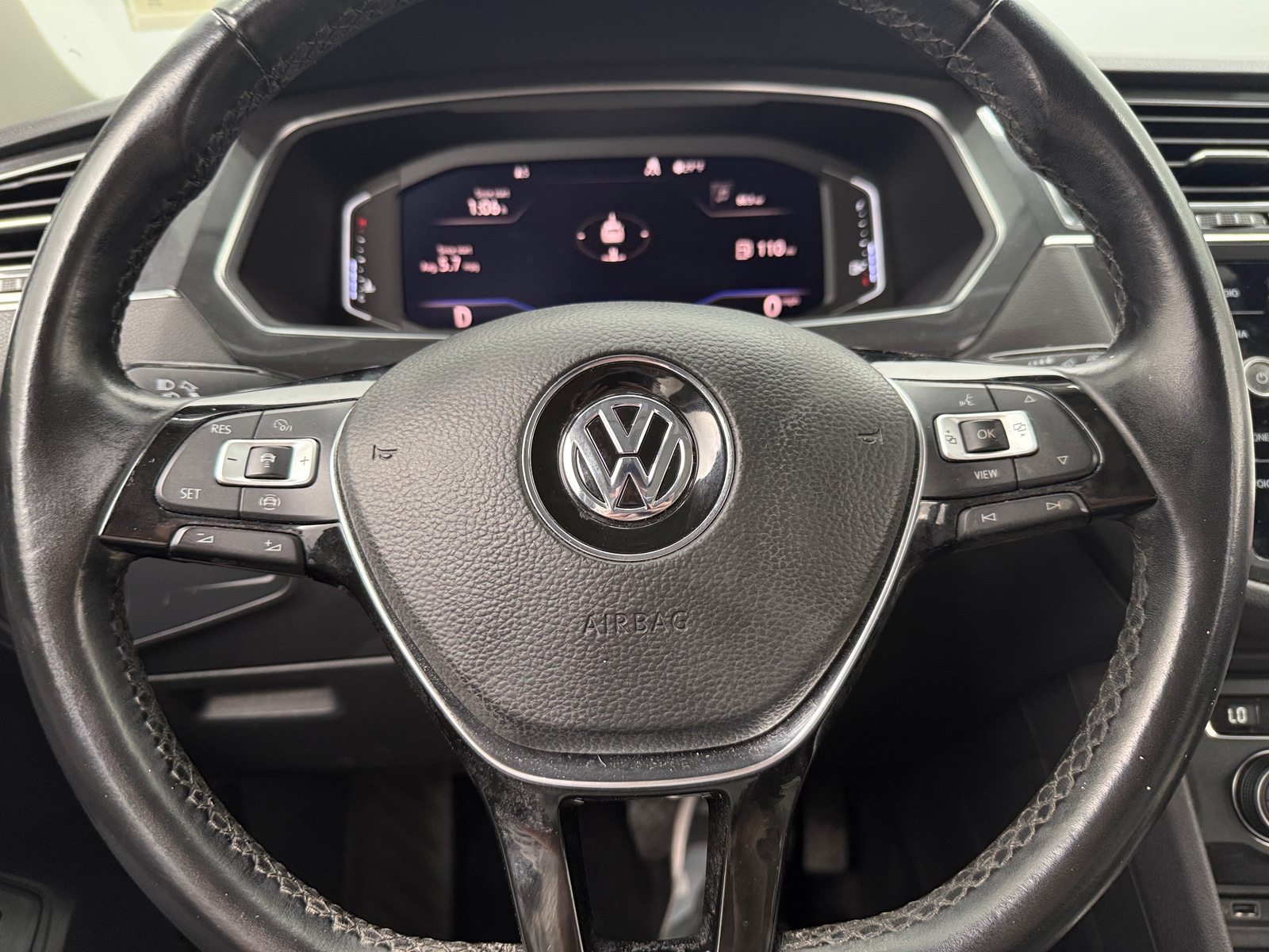 Thumbnail: 2019 Volkswagen Tiguan - 4