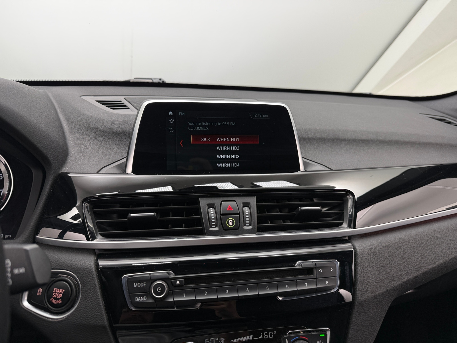 Thumbnail: 2019 BMW X1 - 3