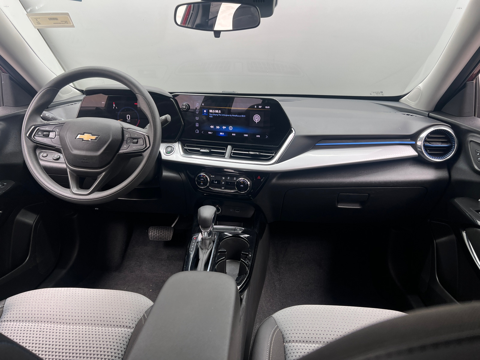 Thumbnail: 2025 Chevrolet Trax - 3