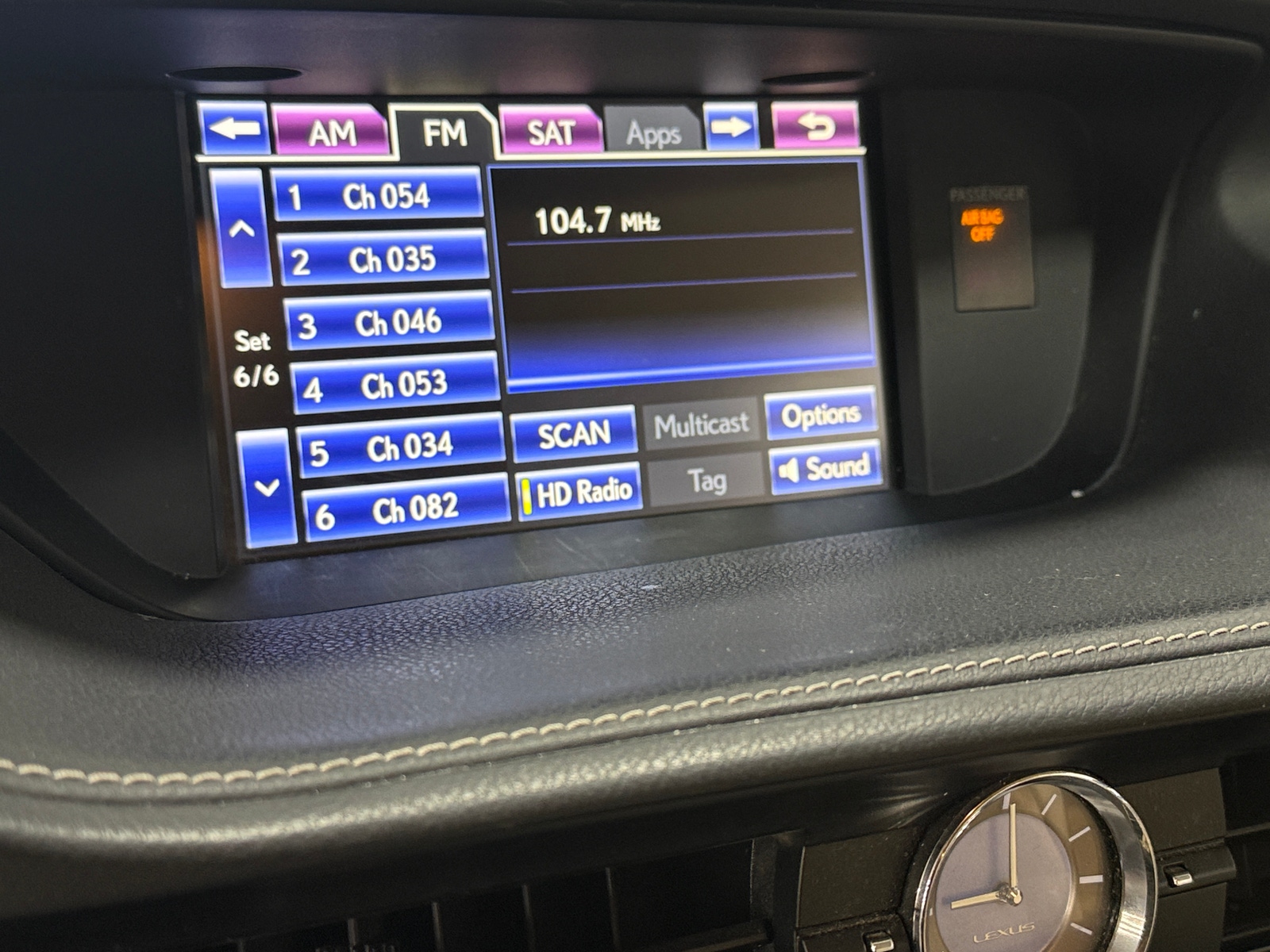 Thumbnail: 2014 Lexus ES - 3