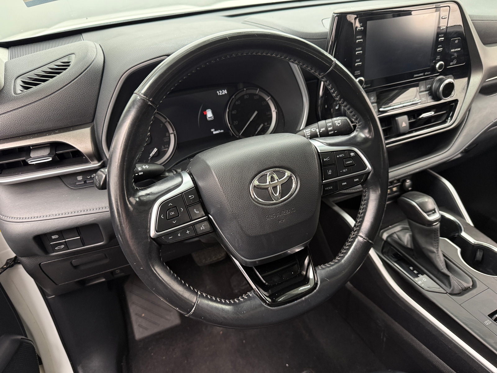 Thumbnail: 2020 Toyota Highlander - 4