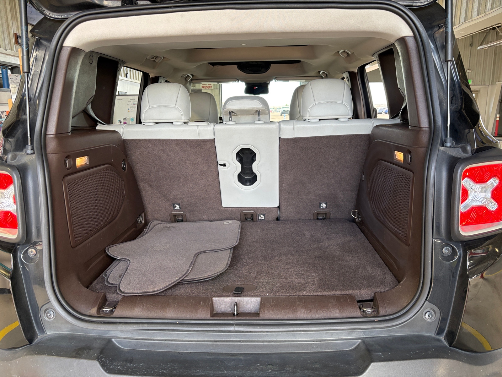 Thumbnail: 2015 Jeep Renegade - 6