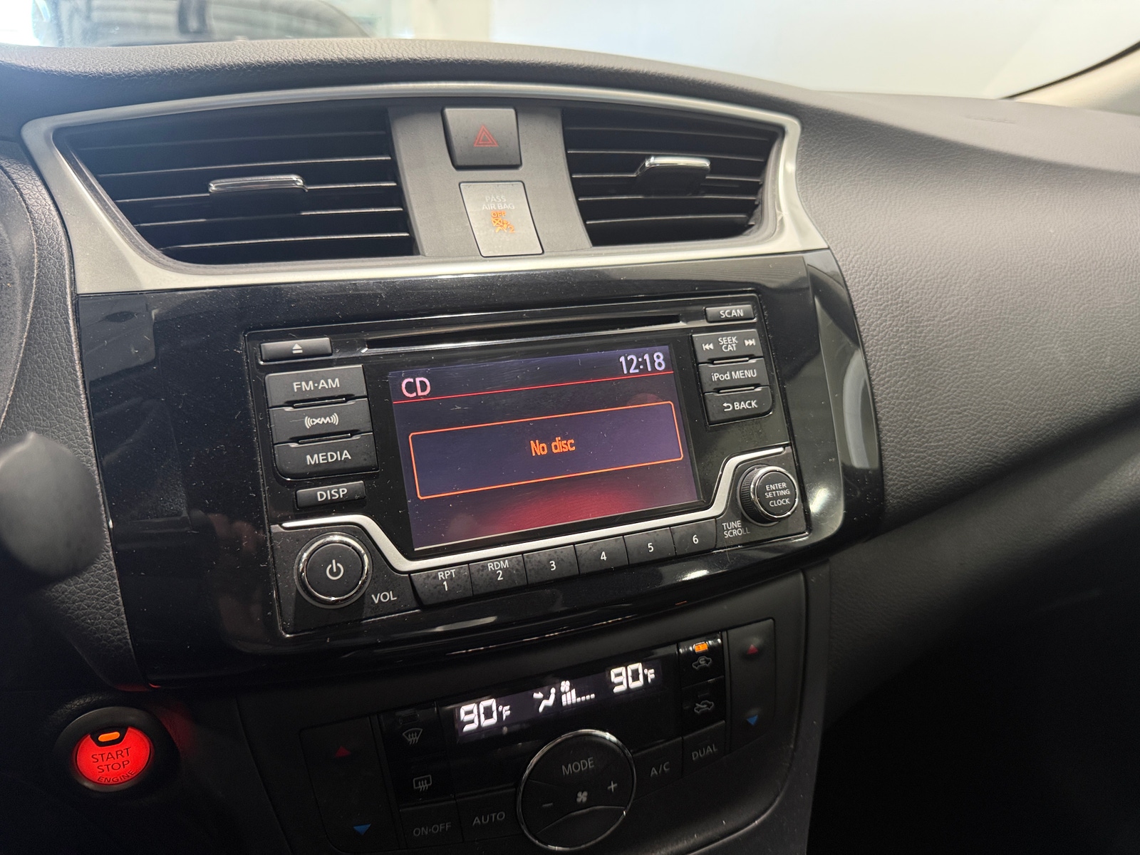 Thumbnail: 2018 Nissan Sentra - 4