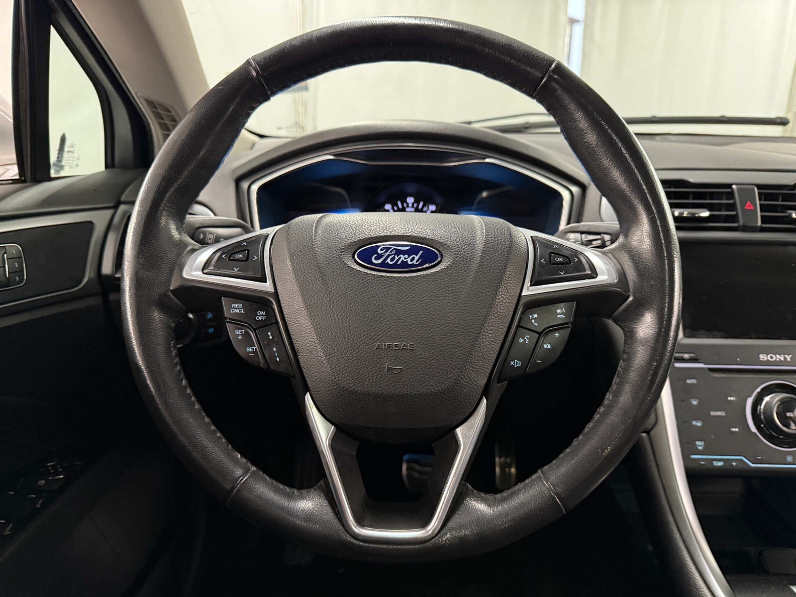 Thumbnail: 2014 Ford Fusion - 4