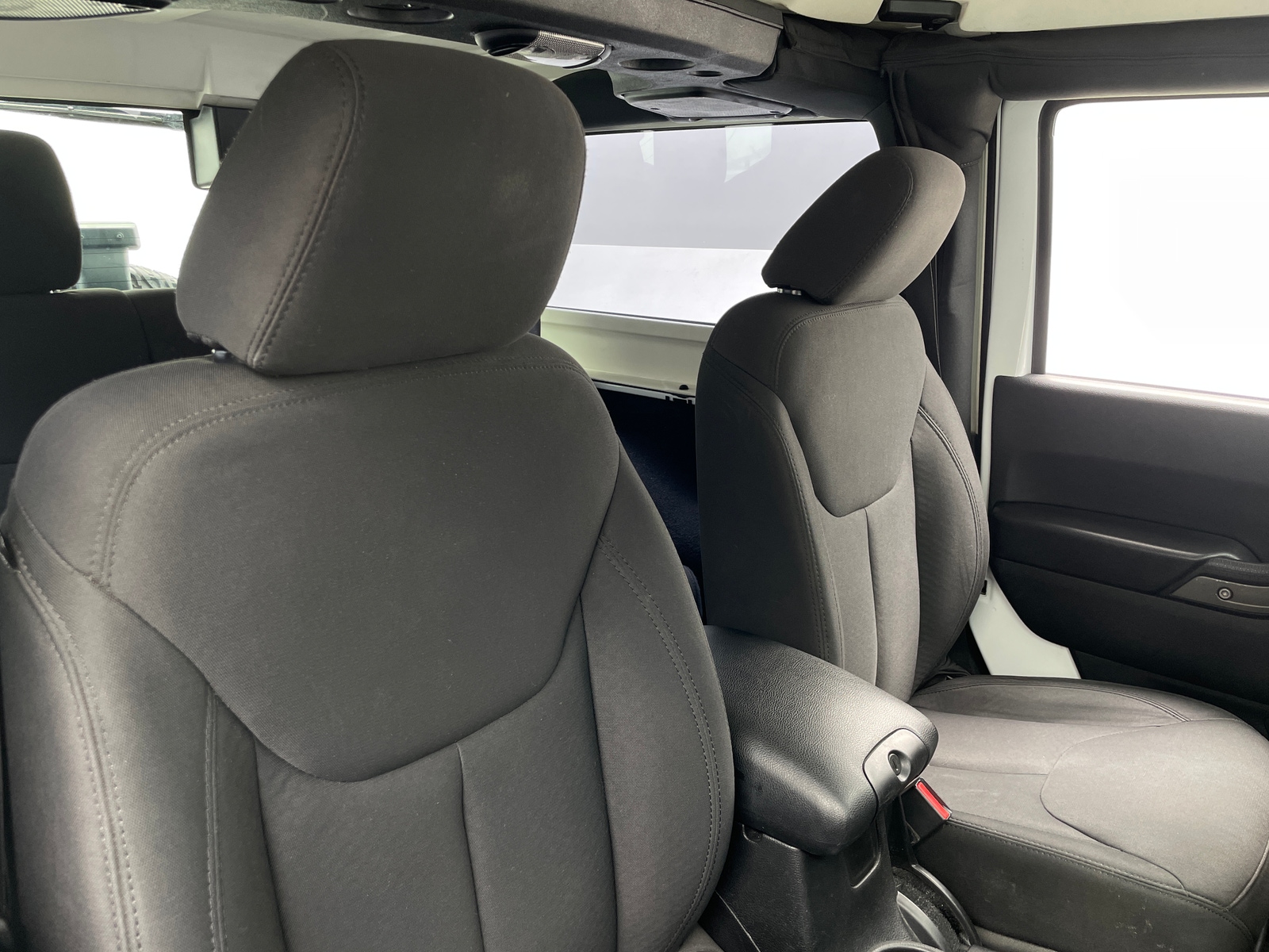 Thumbnail: 2016 Jeep Wrangler - 2