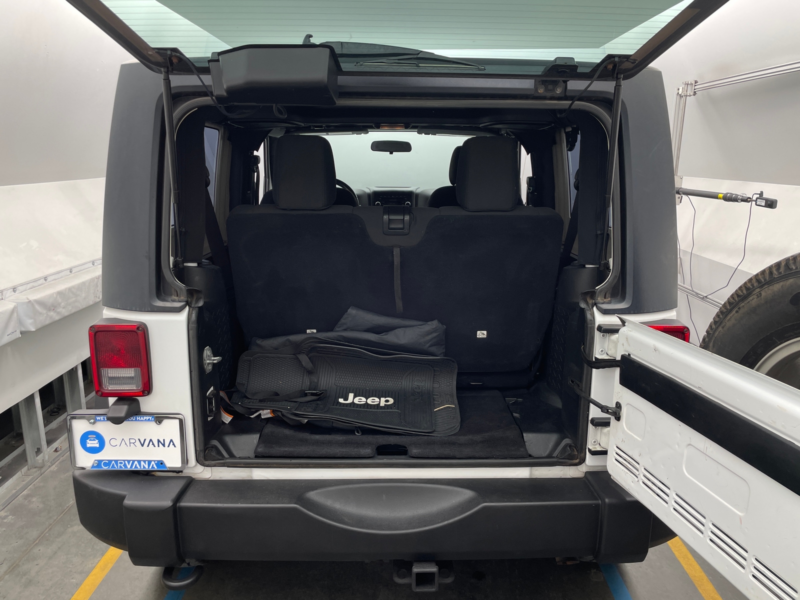 Thumbnail: 2016 Jeep Wrangler - 7