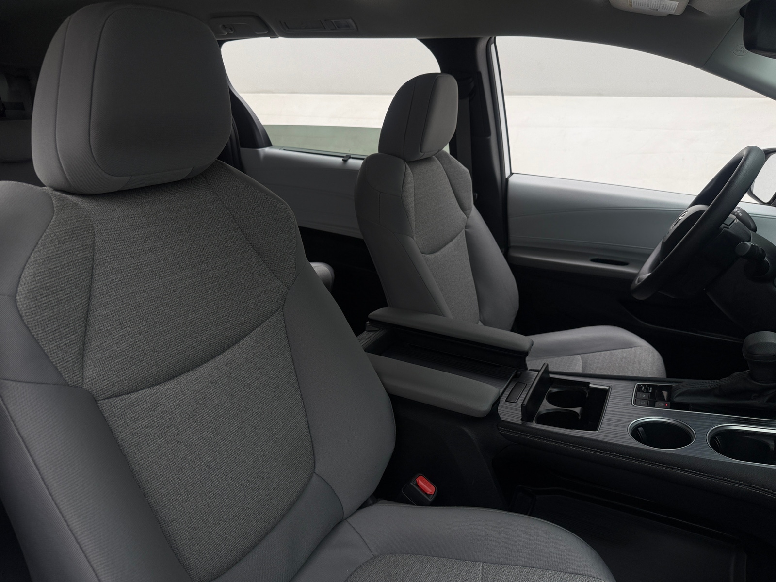 Thumbnail: 2025 Toyota Sienna - 2