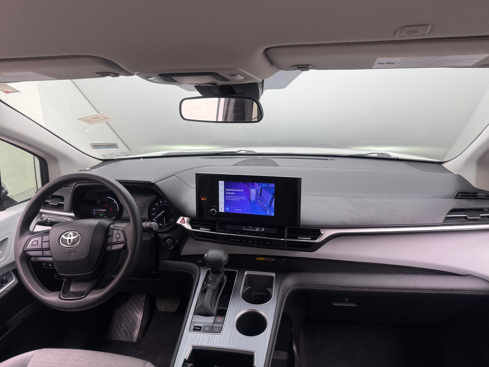 Thumbnail: 2025 Toyota Sienna - 3