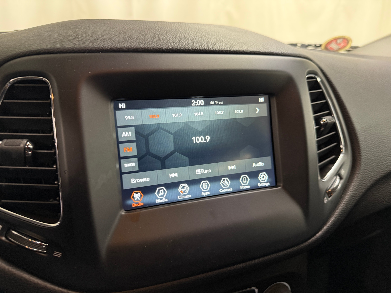 Thumbnail: 2020 Jeep Compass - 3