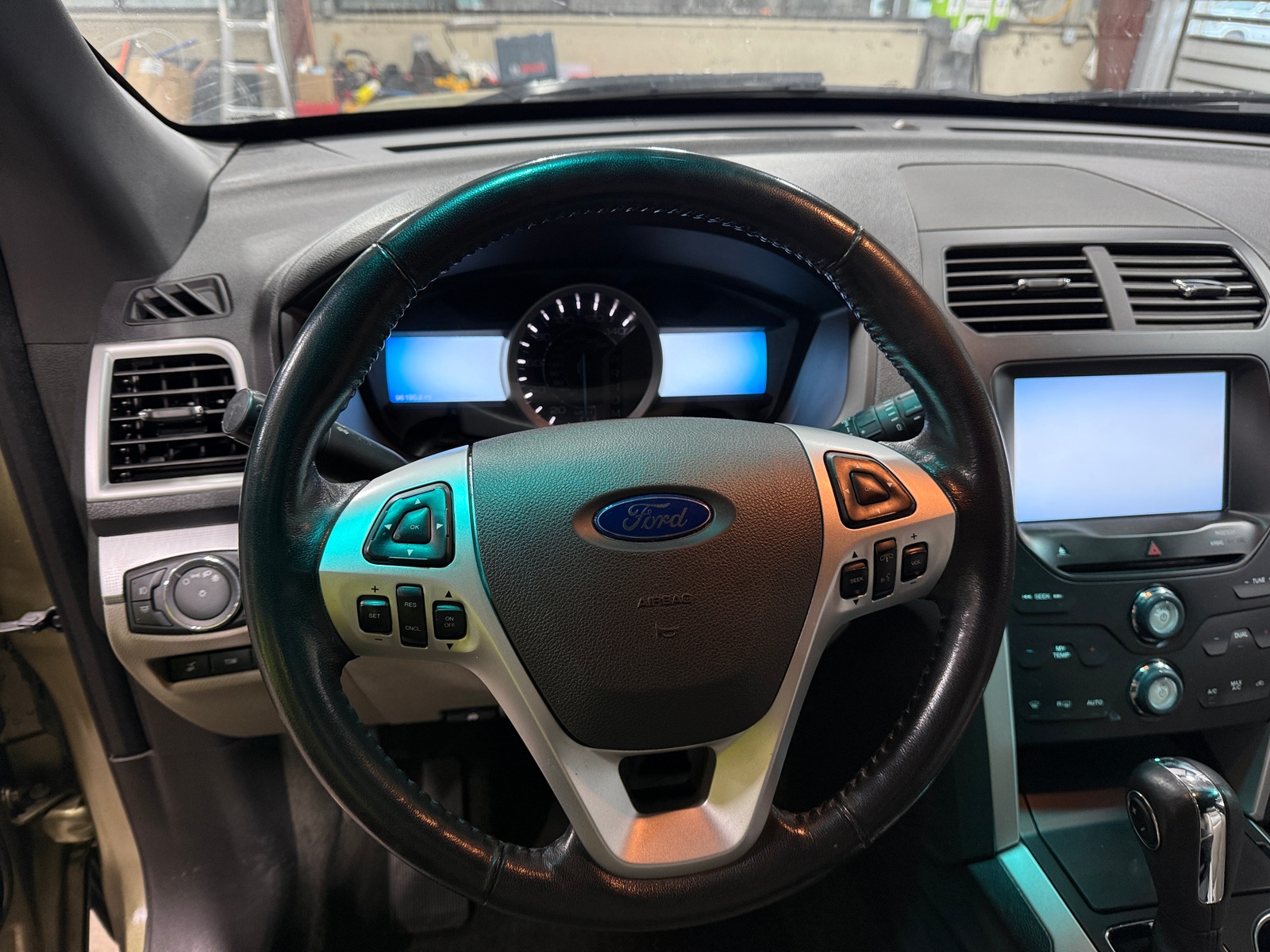 Thumbnail: 2013 Ford Explorer - 4