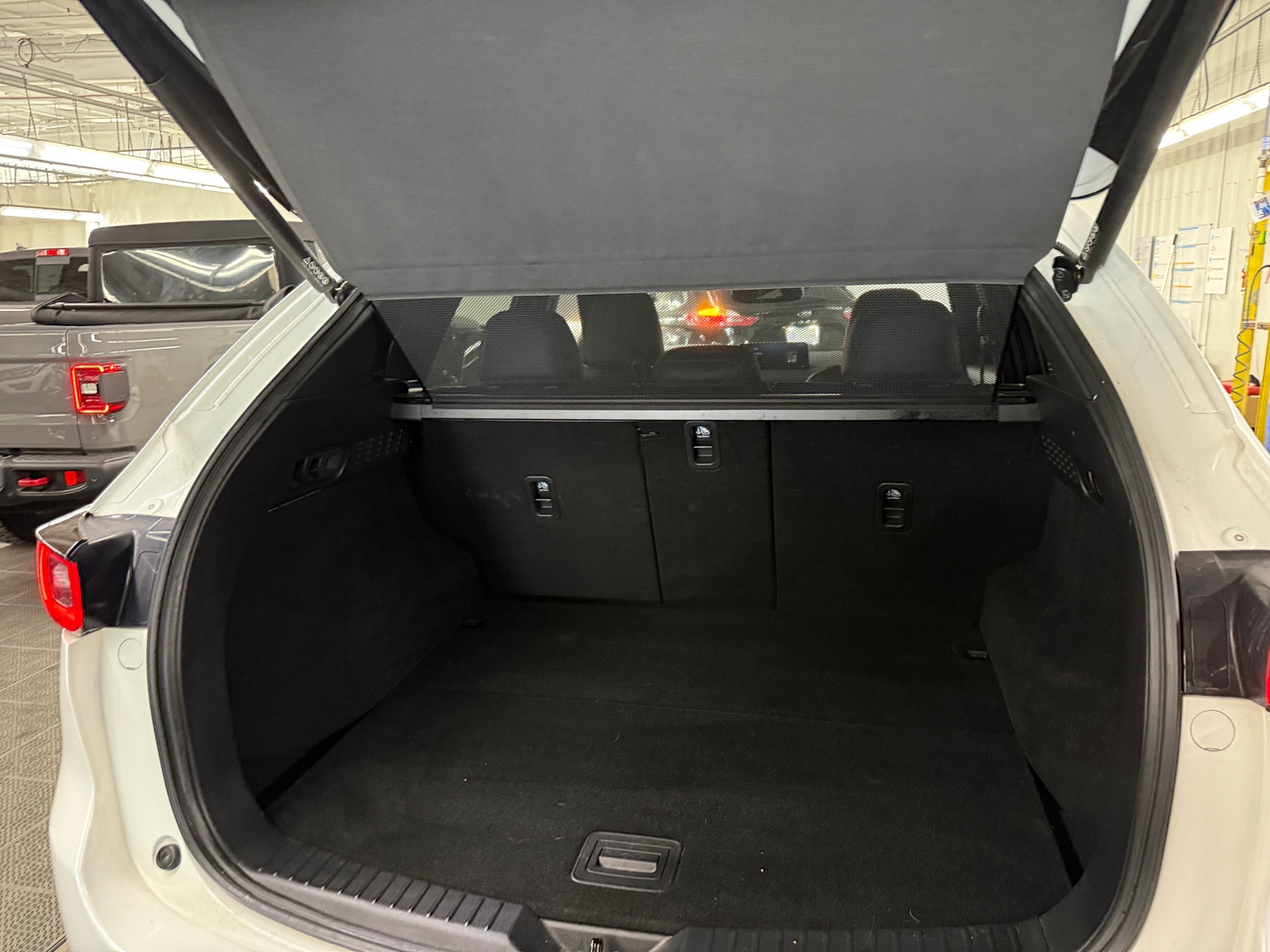 Thumbnail: 2022 Mazda CX-5 - 6