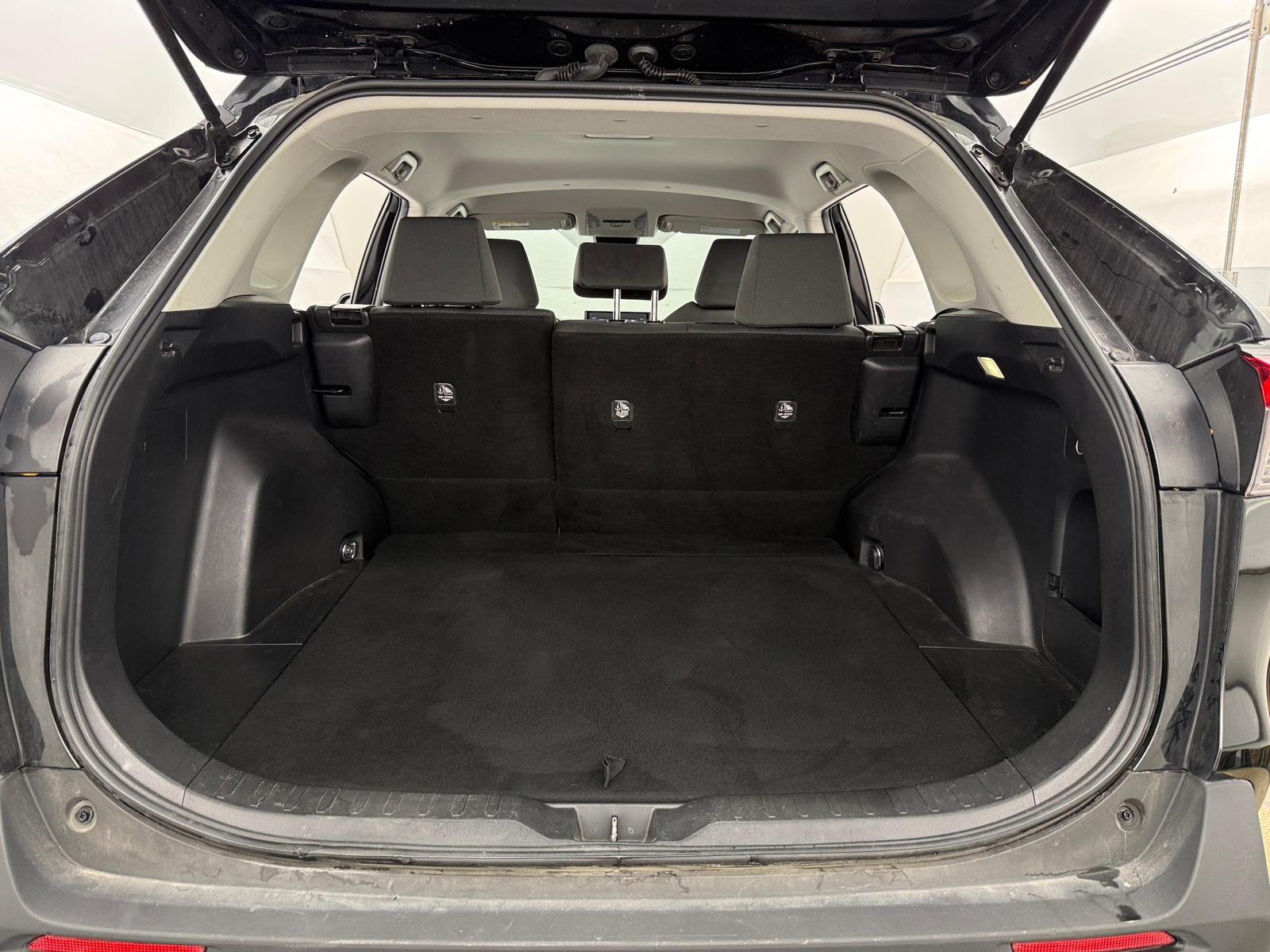 Thumbnail: 2022 Toyota RAV4 - 7