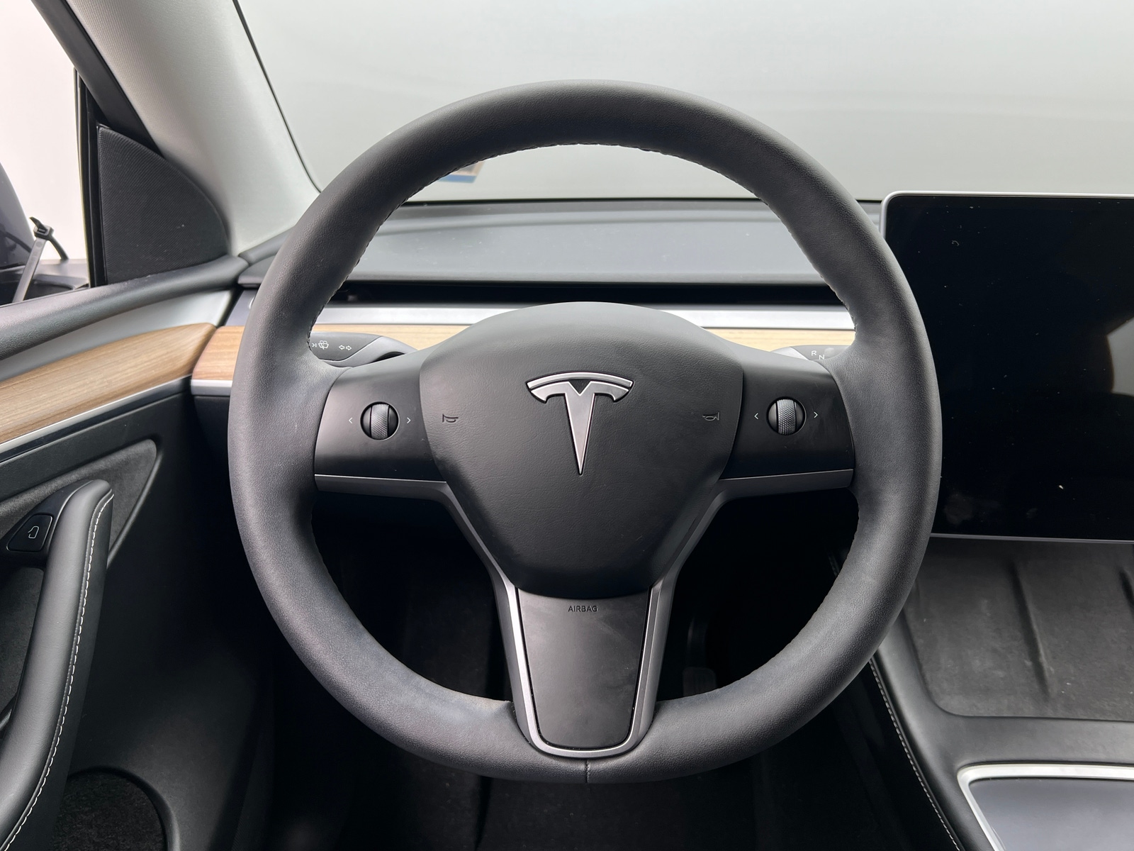 Thumbnail: 2023 Tesla Model Y - 4