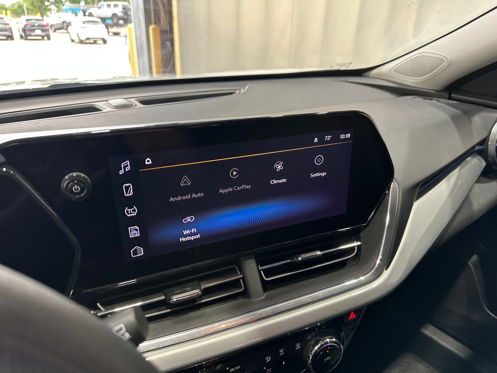 Thumbnail: 2025 Chevrolet Trax - 4