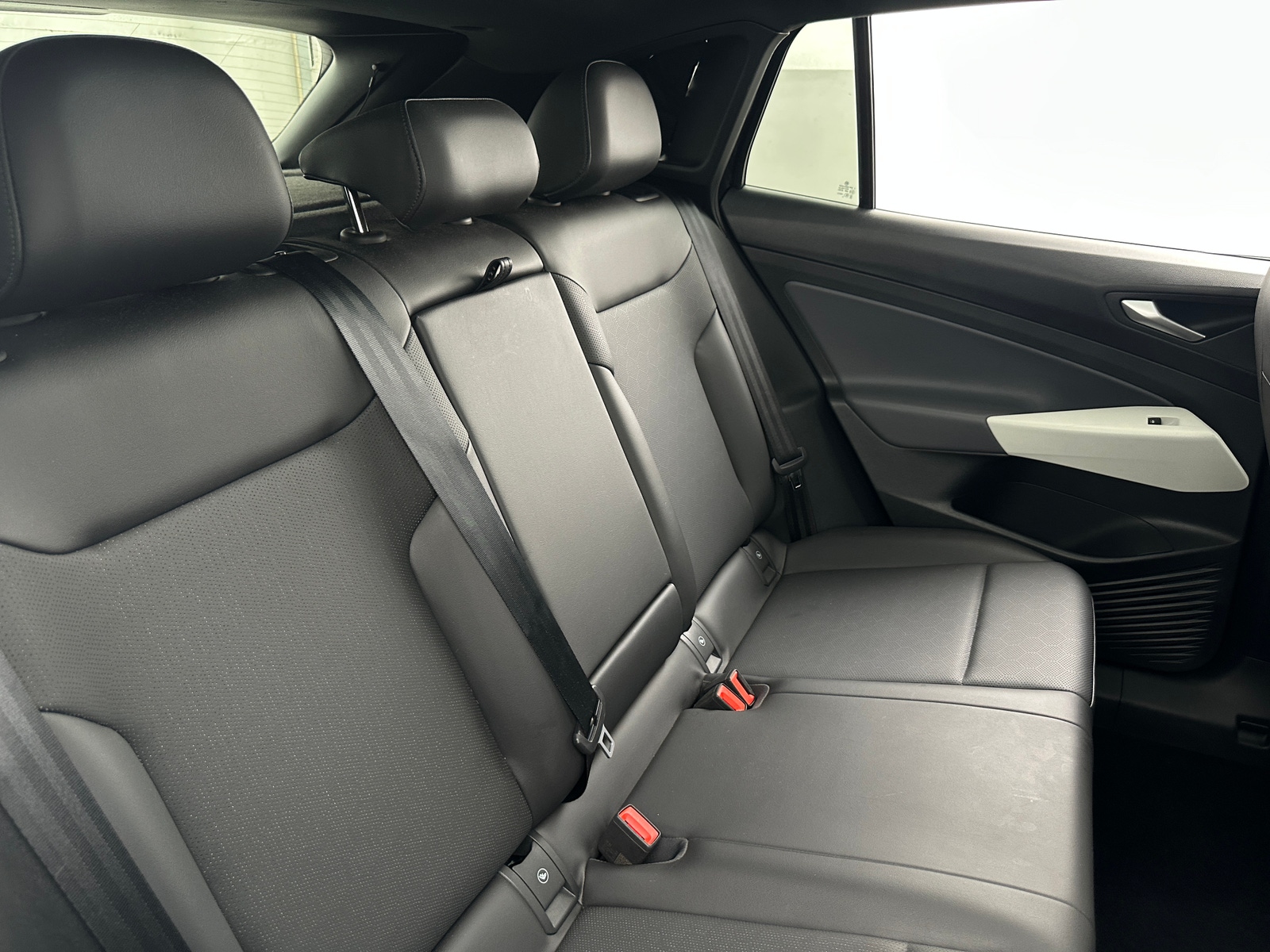 Thumbnail: 2021 Volkswagen ID.4 - 5