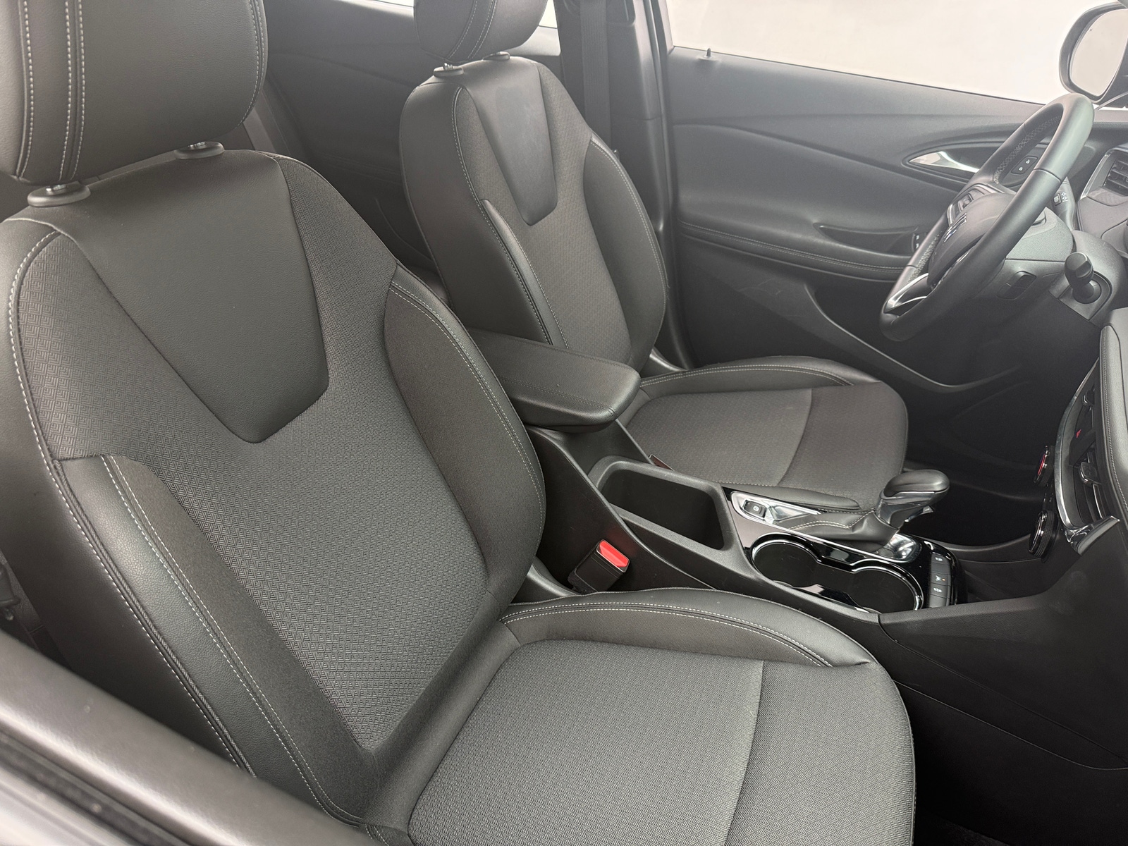 Thumbnail: 2025 Buick Encore GX - 2