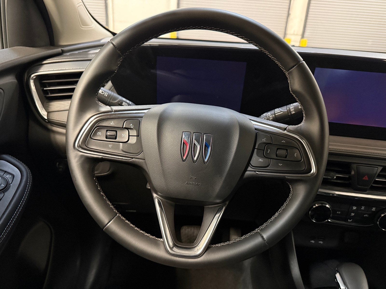 Thumbnail: 2025 Buick Encore GX - 4