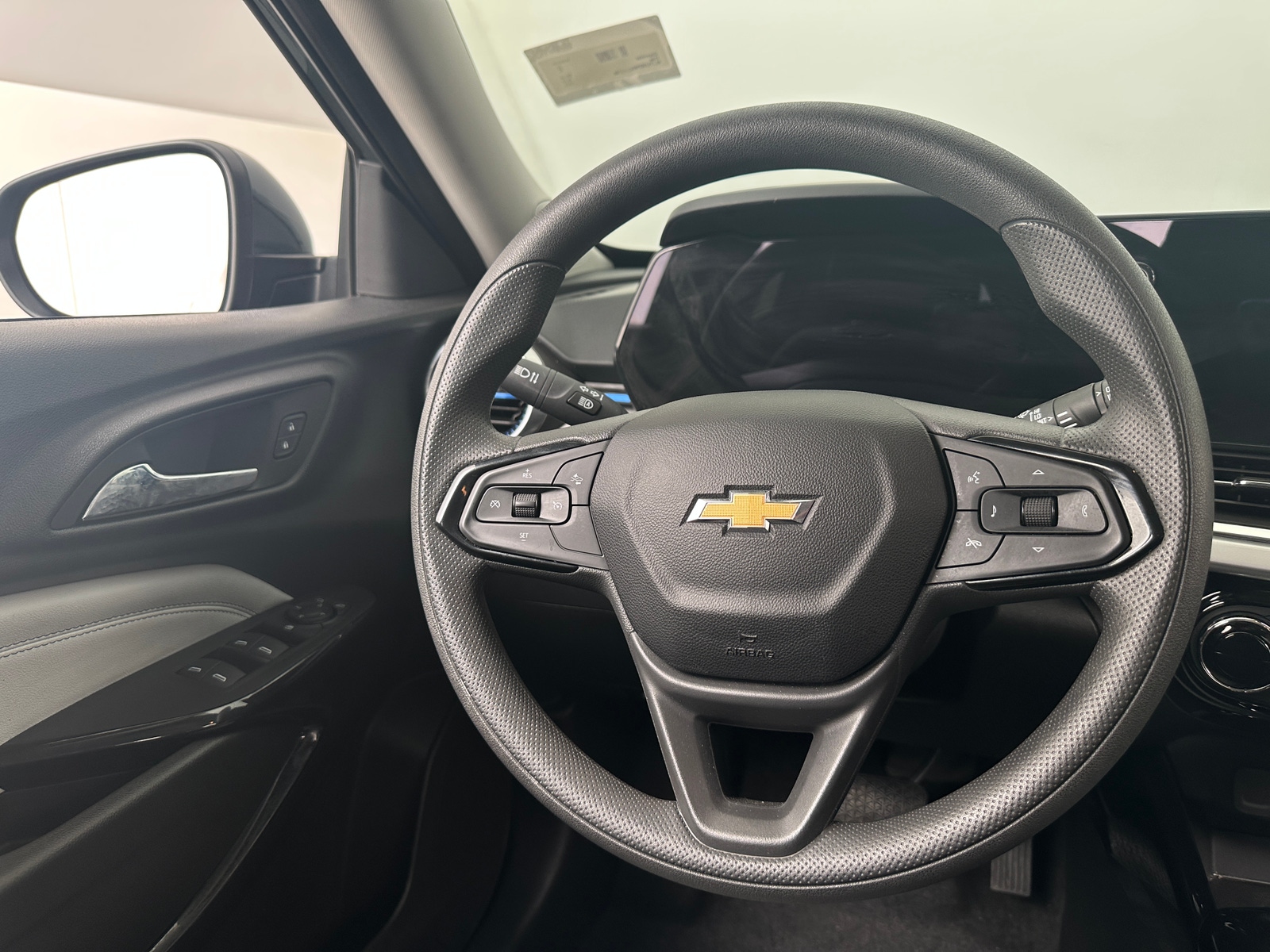 Thumbnail: 2025 Chevrolet Trax - 5