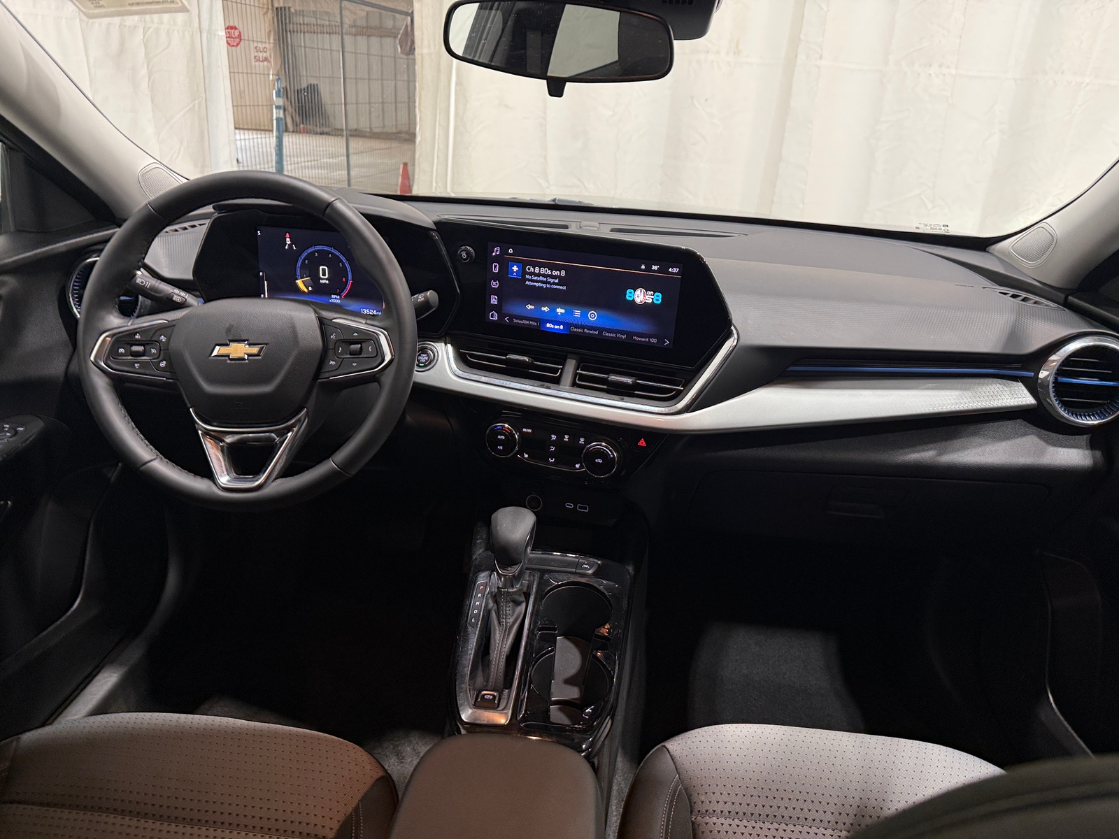 Thumbnail: 2025 Chevrolet Trax - 3