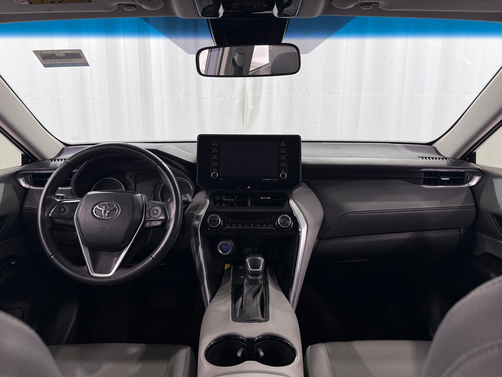 Thumbnail: 2022 Toyota Venza - 3