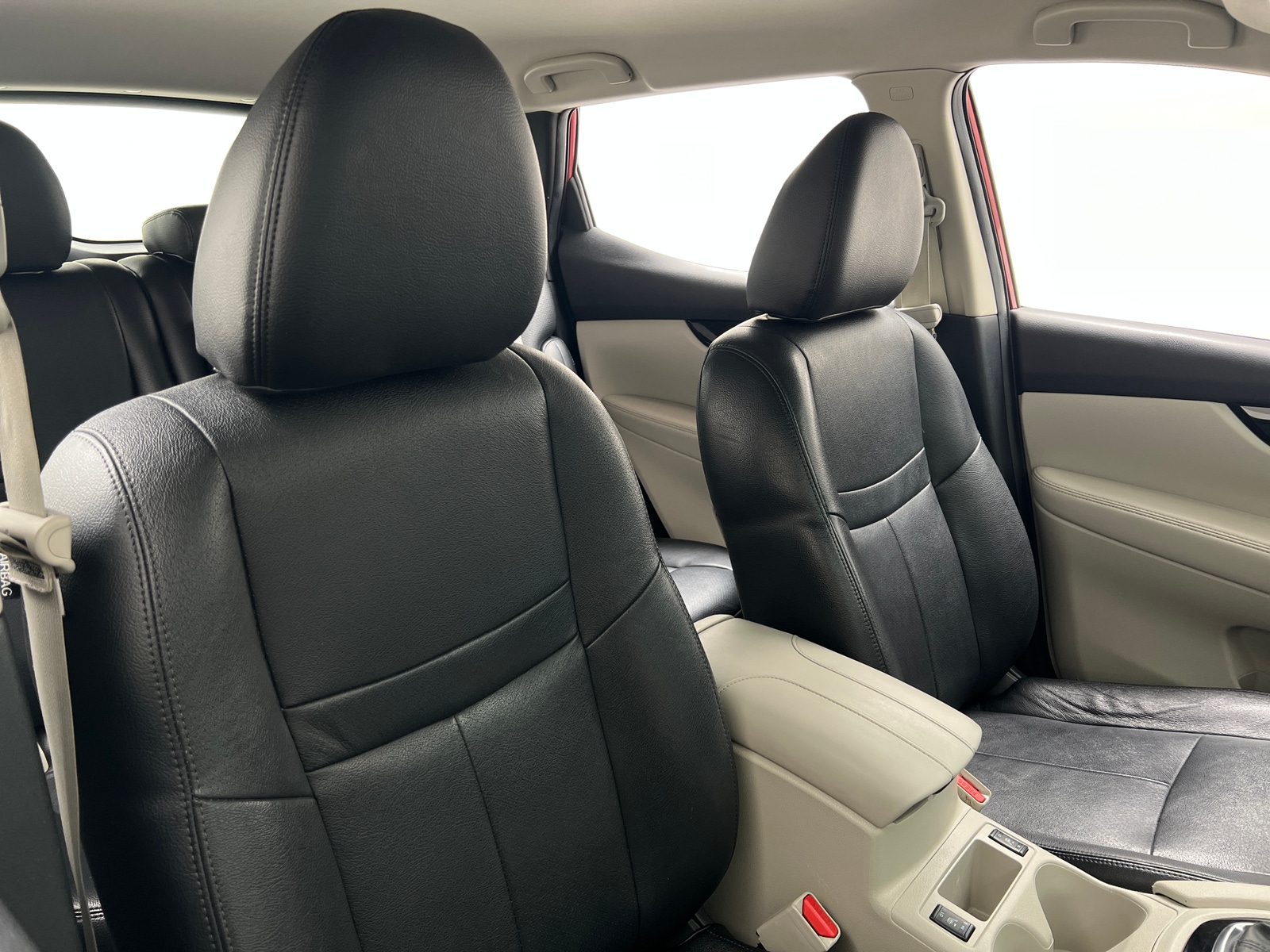 Thumbnail: 2021 Nissan Rogue Sport - 2